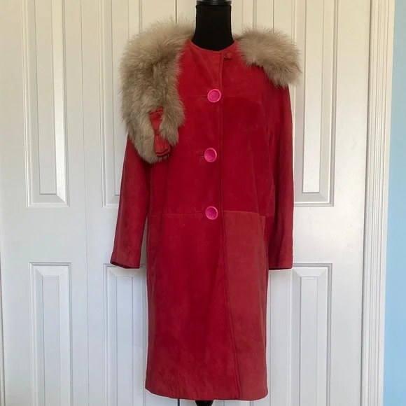 Beautiful Rare Vintage Red Suede Button Up Penny Lane Coat W/ Fur Collar And Bow